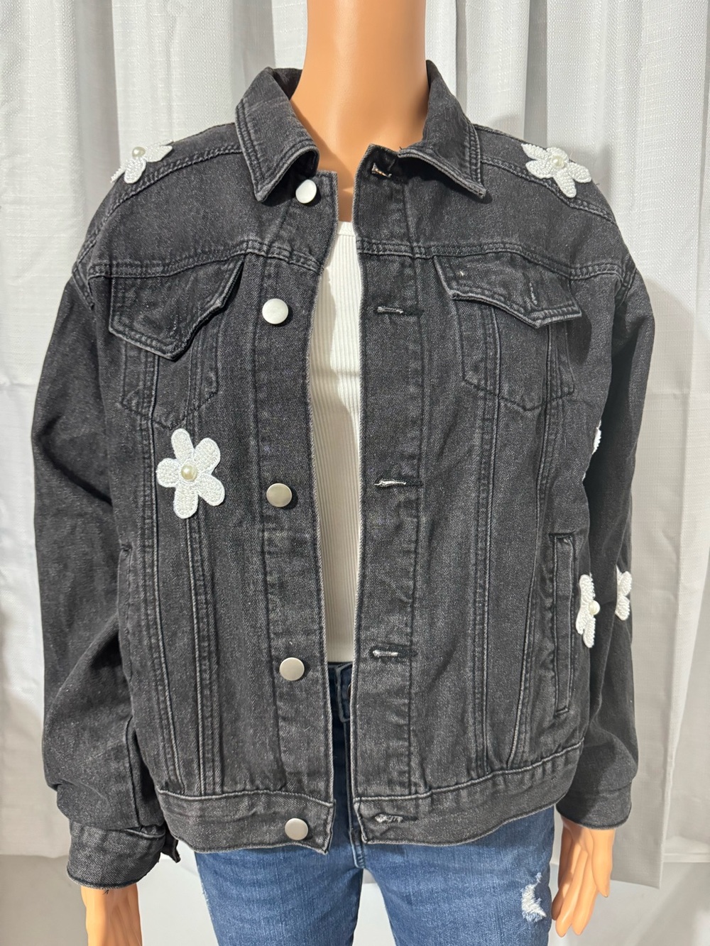 Blue Velvet size M washed black button up embroidered pearl flower Jean jacket